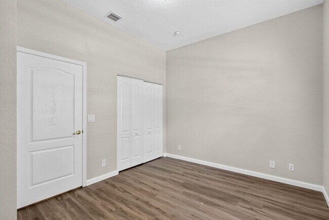 Building Photo - 5614 Sunberry Cir