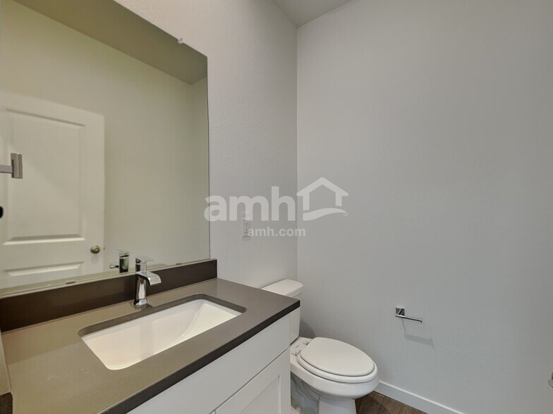 Building Photo - 23552 E 3rd Pl