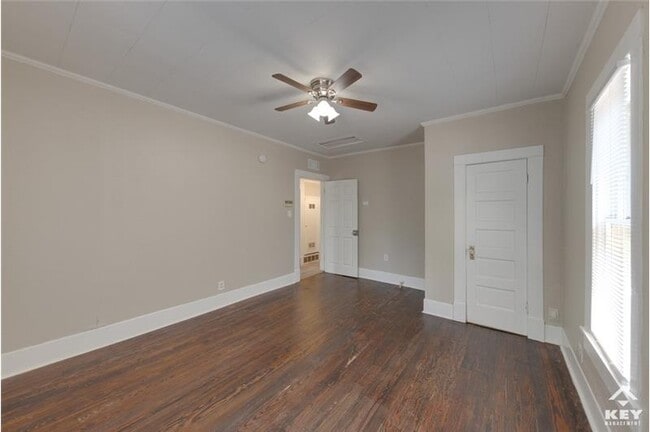 Building Photo - 1258 N Lewellen Ave