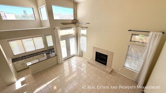 Building Photo - 1655 E Saltsage Dr