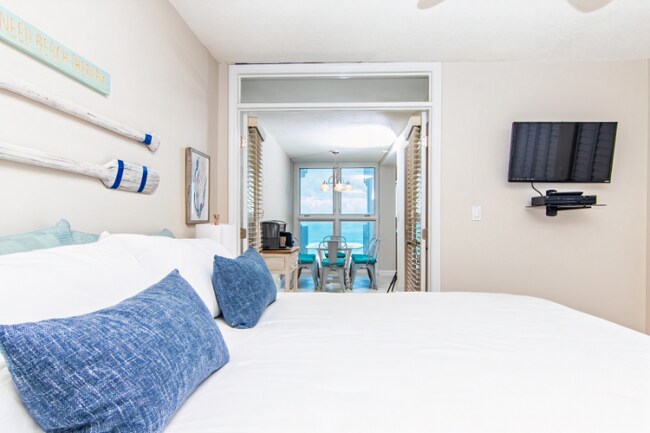 Building Photo - 5203 S Atlantic Ave