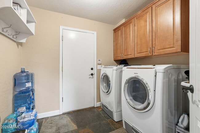 Building Photo - 1426 N Omaha Cir