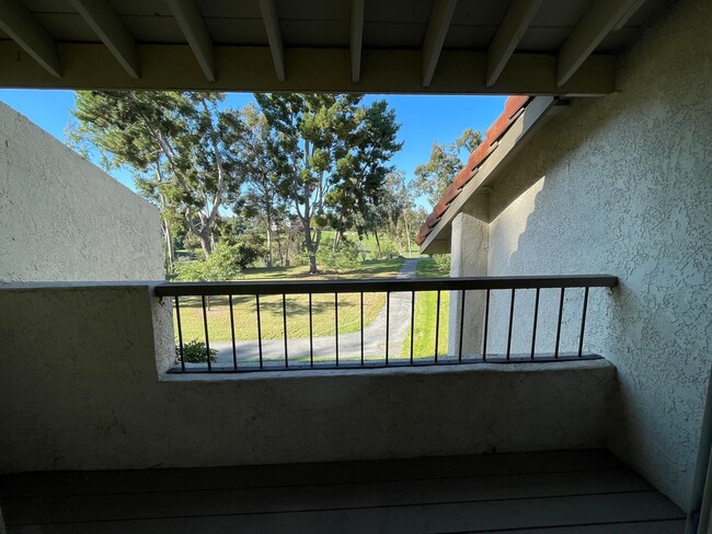 Building Photo - Impeccable end-unit La Mancha townhome in Mission Viejo