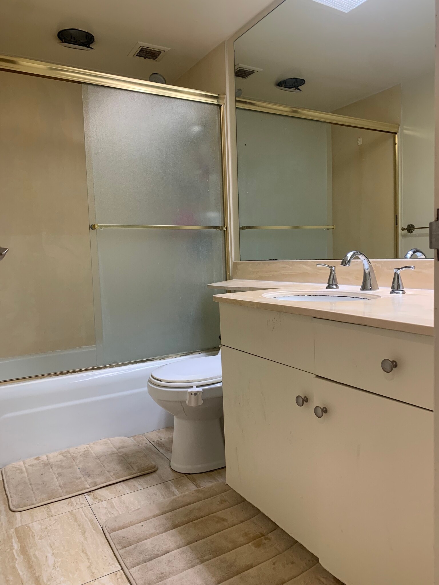 Second Bath - 1860 Ala Moana Blvd