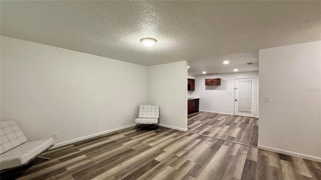 Building Photo - 911 W Orange St