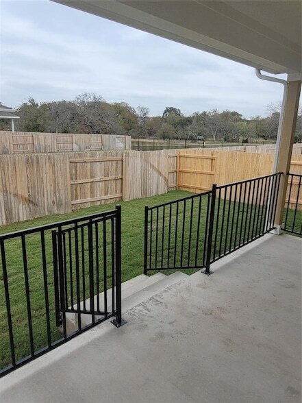 Building Photo - 105 Riverhill Dr