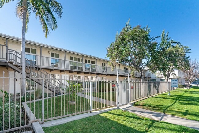 Building Photo - 10110  Camarillo Pl.