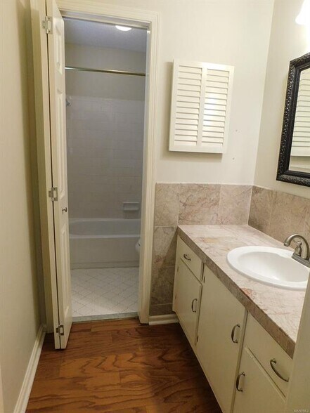 Building Photo - 212 Davors Dr