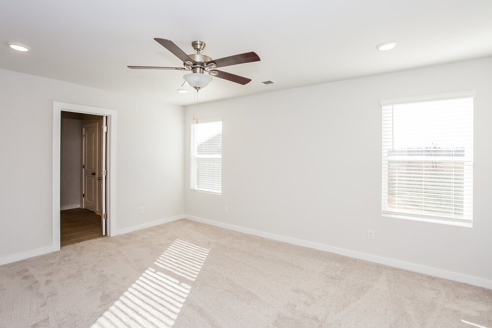 Building Photo - 605 Mountain Vw Dr