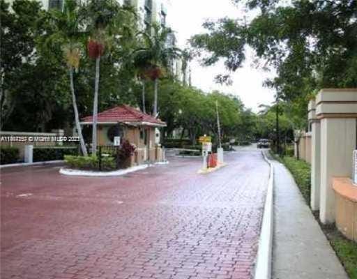 Building Photo - 17021 N Bay Rd