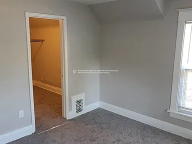 Building Photo - 532 Blaine Ave