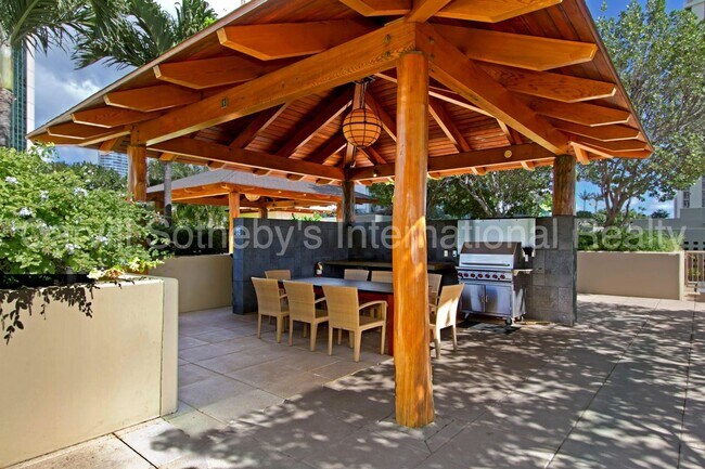 Building Photo - Furnished HOKUA 2/2/2 LONG TERM