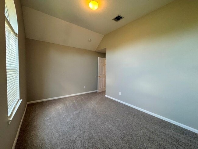 Building Photo - 5305 Tamango Way