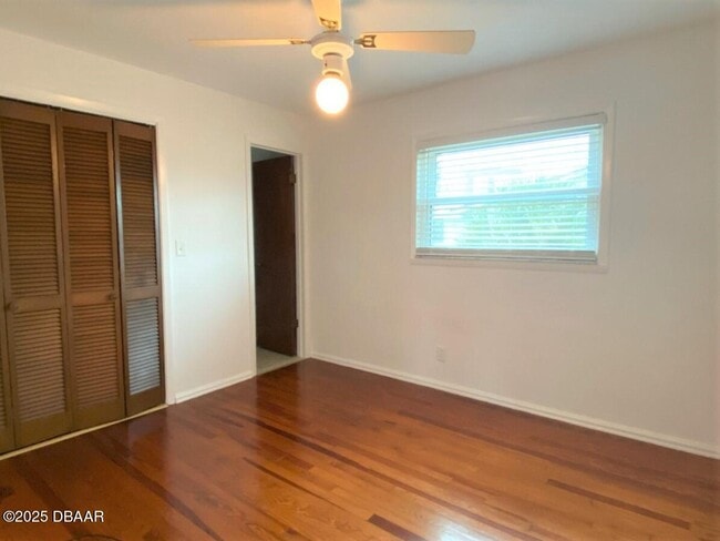 Building Photo - 473 Golf Blvd