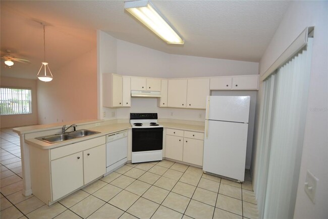 Building Photo - 15 Buttonwood Ln