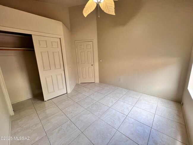 Building Photo - 8679 N Ahwatukee Way