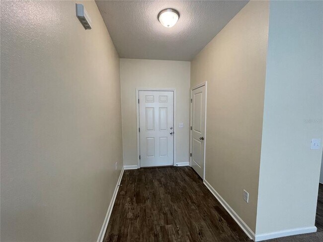 Building Photo - 865 Orchid Grove Blvd