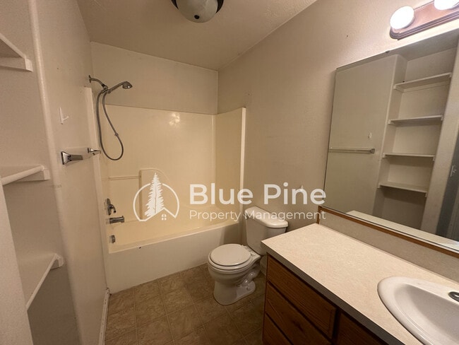 Building Photo - 3156 Chasewood Dr