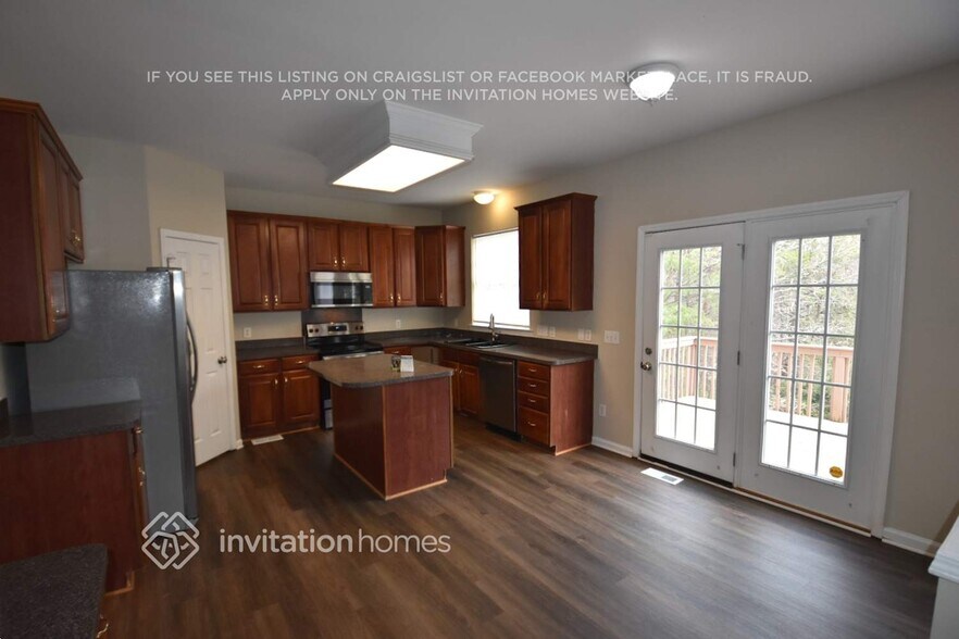 Building Photo - 123 Wilton Pl