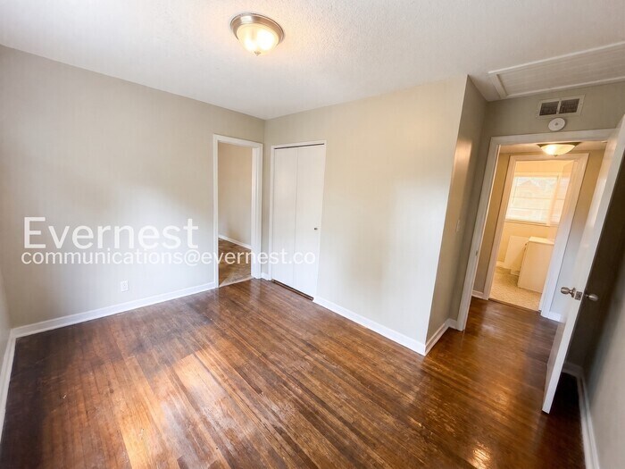 Building Photo - 1536 17th St SW