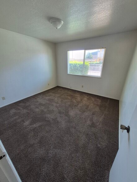 Building Photo - 2510 Hartnell Ave