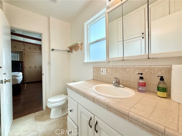 Building Photo - 3159 Del Mar Ave