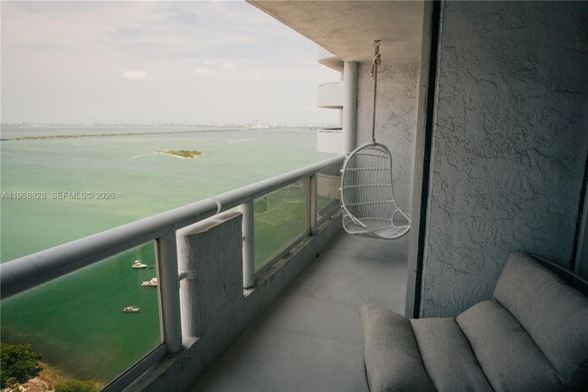 Building Photo - 1717 N Bayshore Dr