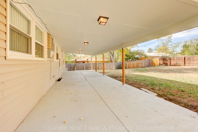 Building Photo - Evolve Real Estate: Charming Ranch Style Retreat In the Heart of Denver, 15 minutes to Downtown D...