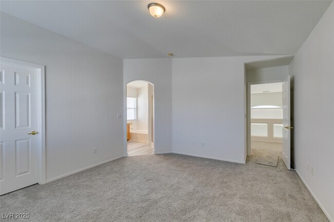 Building Photo - 1581 Peaceful Pine St