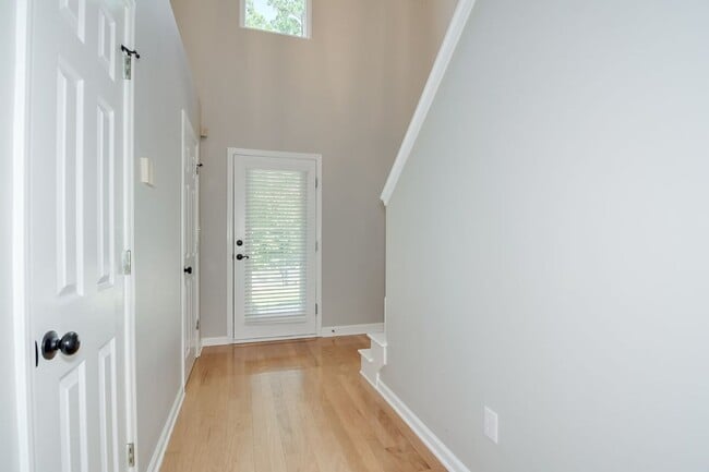 Building Photo - 486 Granite Point