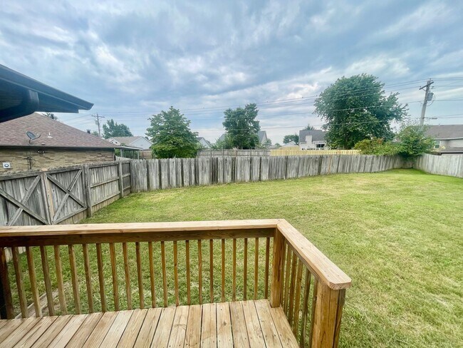 Building Photo - 616 Barbara Ct