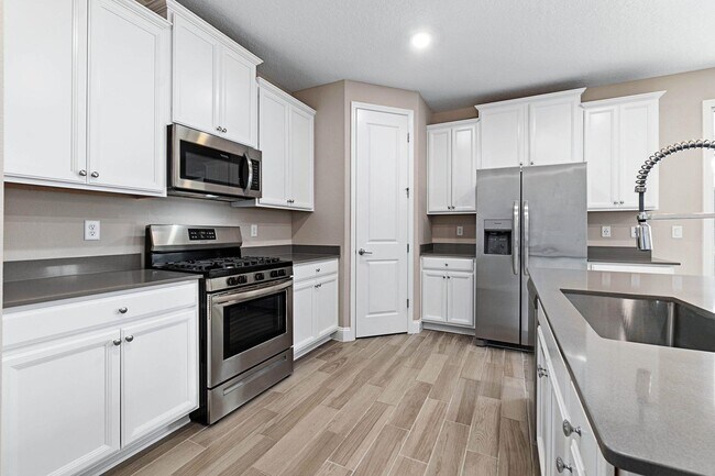 Building Photo - 91 Ridgewind Dr