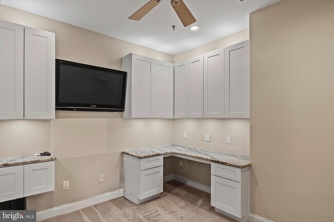 Building Photo - 2115 Ganton Green