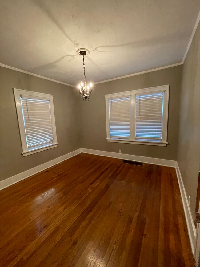 Building Photo - 4549 Poppleton Ave