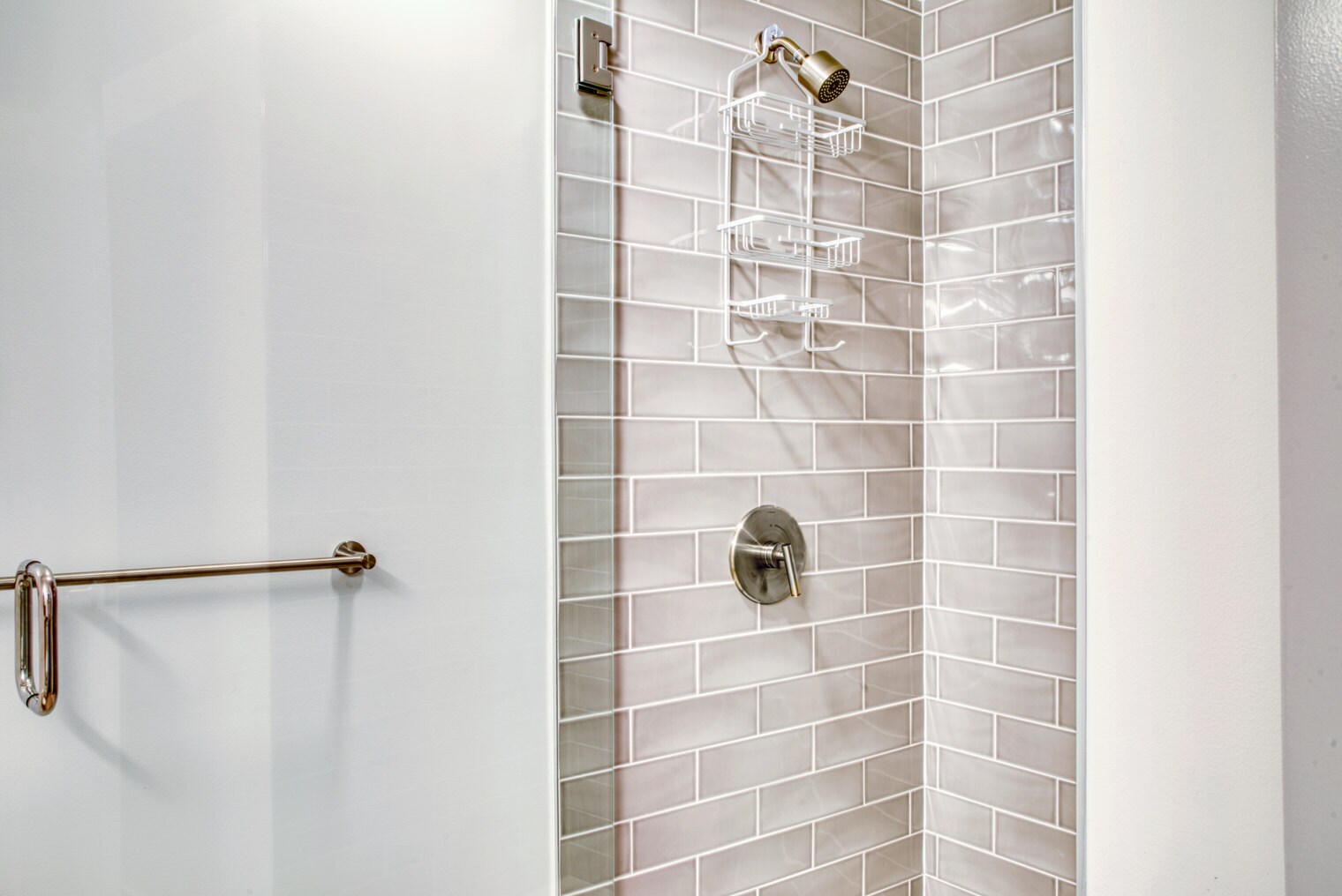 Building Photo - 704 Spring St