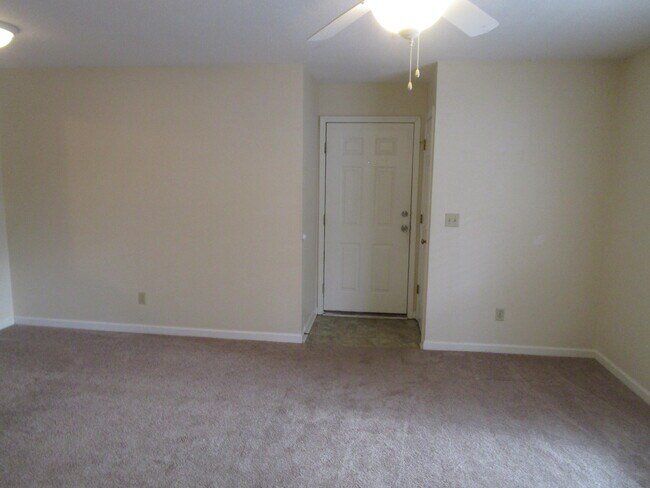 Building Photo - 645 Archdale Dr