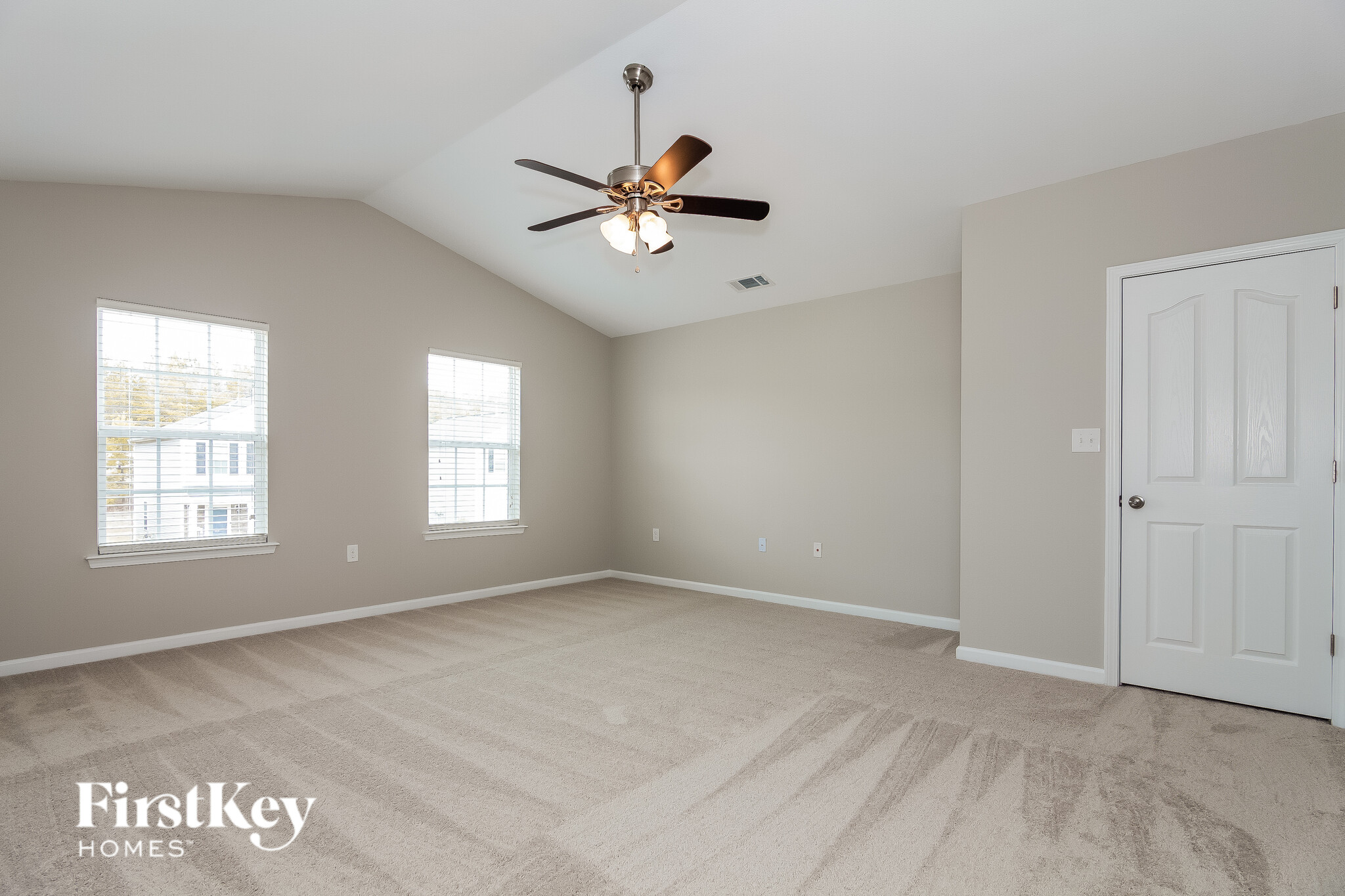 Building Photo - 1831 Eastway Dr