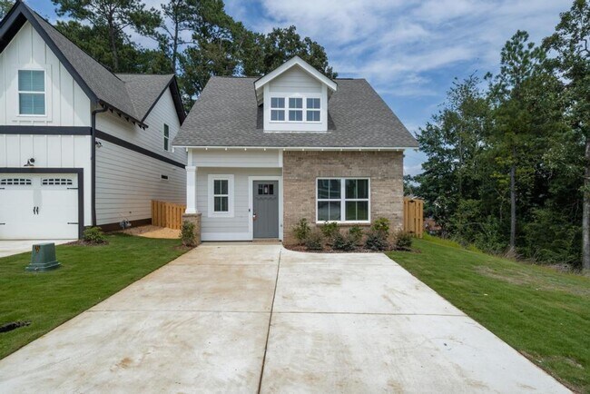 Primary Photo - NEW Construction! Bonus OFFICE space! $100...