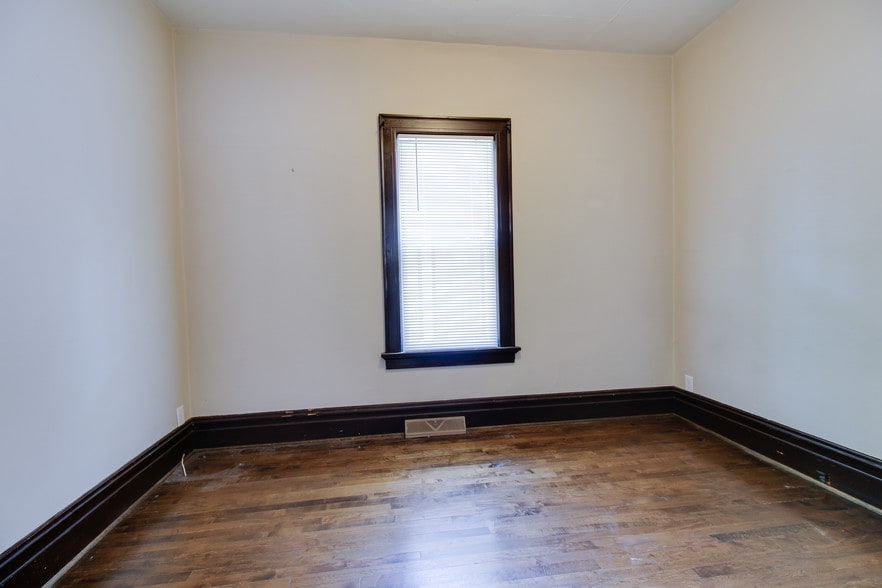 3rd Bedroom - 1937 N Bartlett Ave