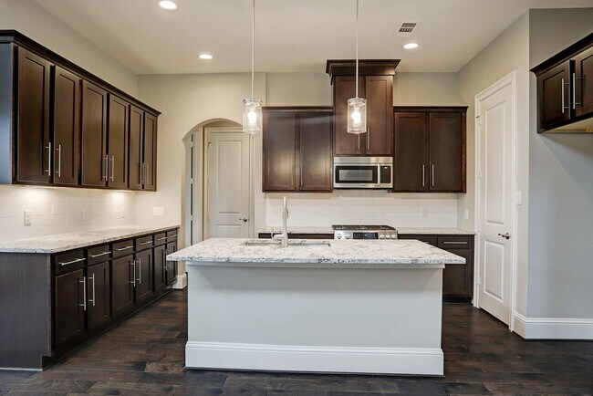 Building Photo - 4851 Benning Dr