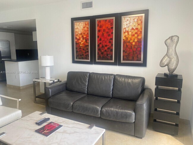 Building Photo - 185 SE 14th Terrace