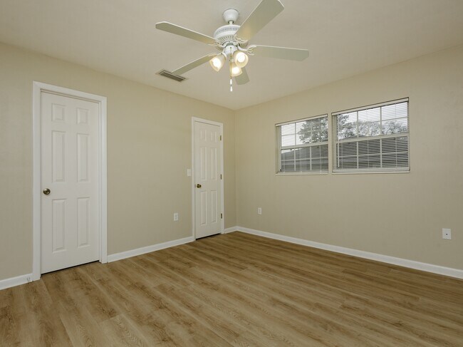 Building Photo - 6377 NW 109th Pl