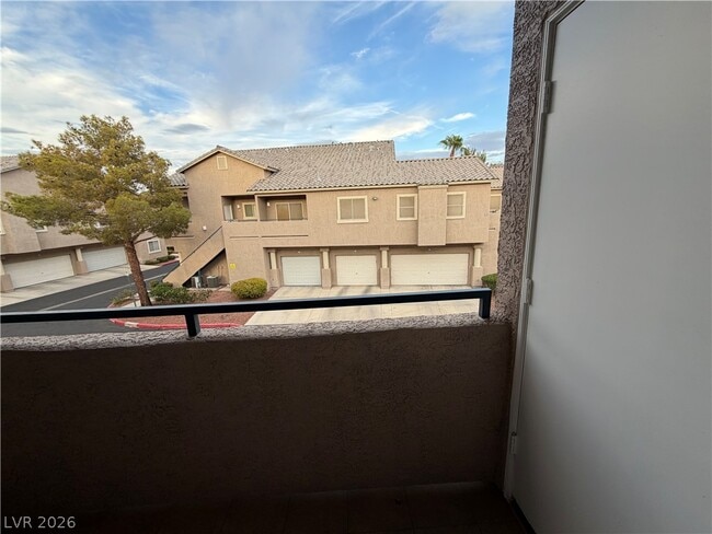 Building Photo - 2053 Quarry Ridge St