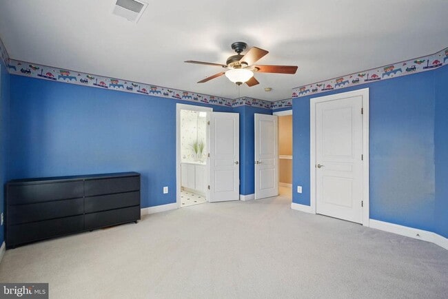 Building Photo - 400 Long Trail Terrace