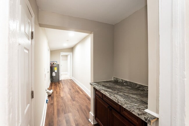 Building Photo - Recently Renovated Three bedroom Home!