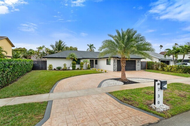 Building Photo - 730 SW 95 Terrace