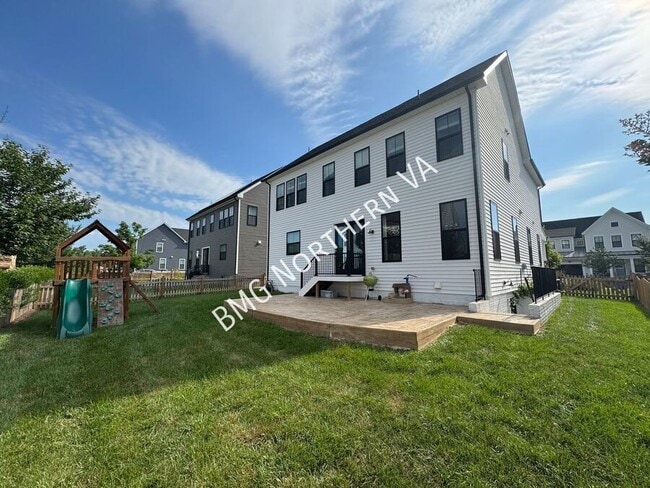Building Photo - 25459 Byrnes Crossing Dr