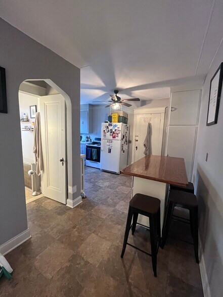 Building Photo - 763 Columbus Pky