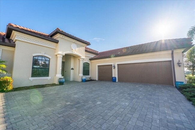 Building Photo - 5553 Mulligan Way