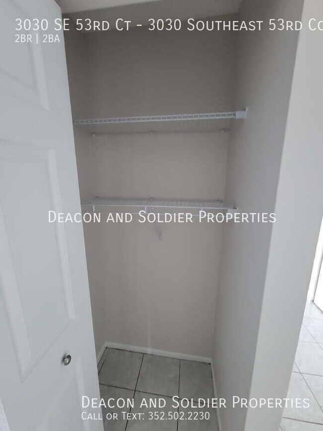 Building Photo - 3030 SE 53rd Ct